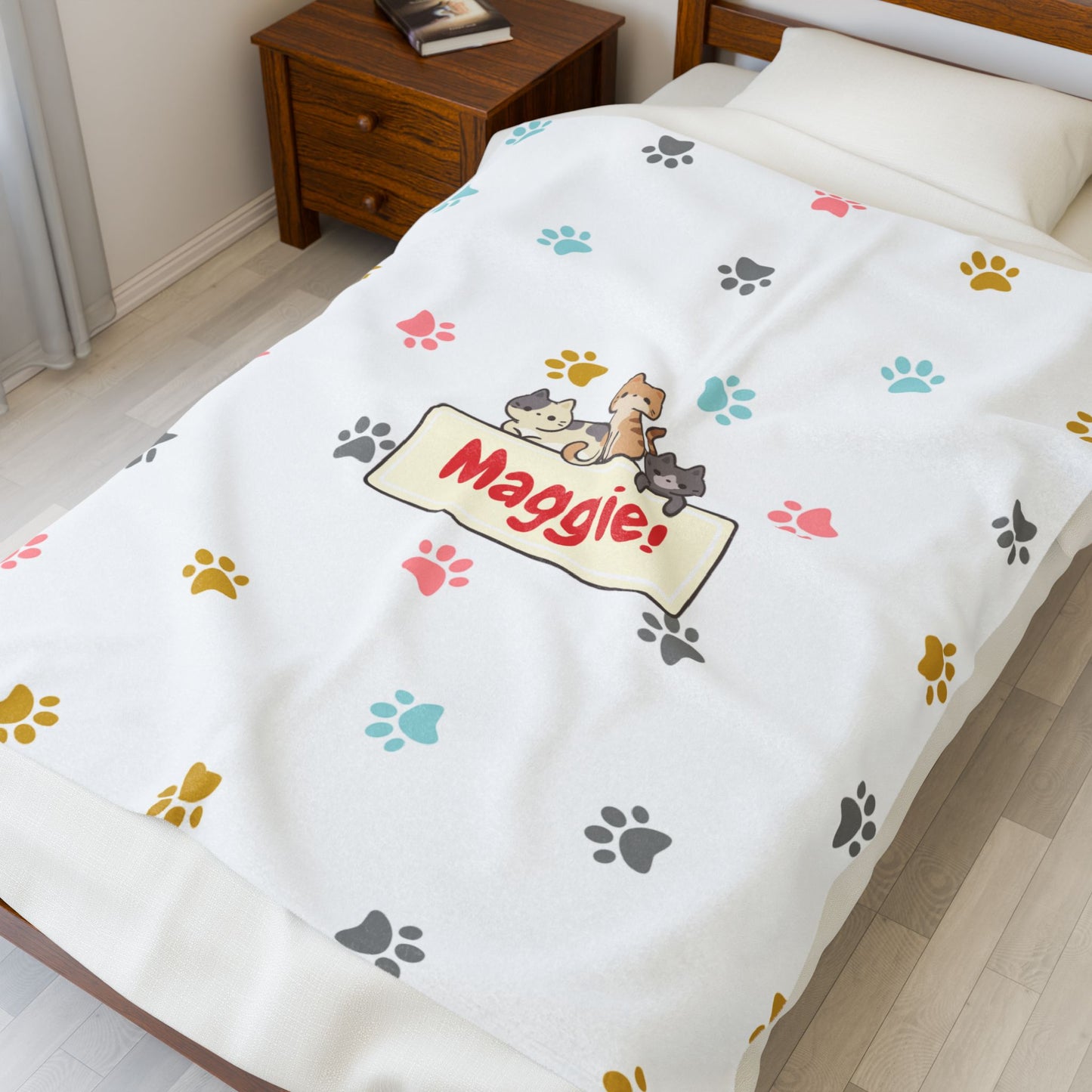 Personalized Cat Paw Print Velveteen Plush Blanket, Cozy Pet Lover Gift, Birthday Gift for Cat Owners, Furry Friend Decor