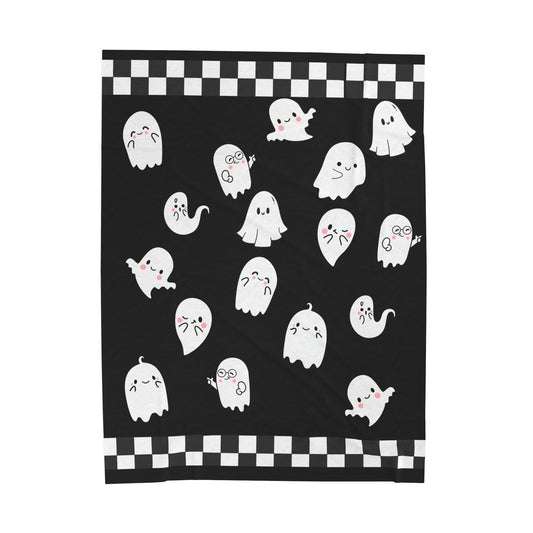 Cute Ghosts Velveteen Plush Blanket, Cozy Throw for Halloween, Soft Blanket for Kids, Spooky Home Decor, Fun Gift Idea